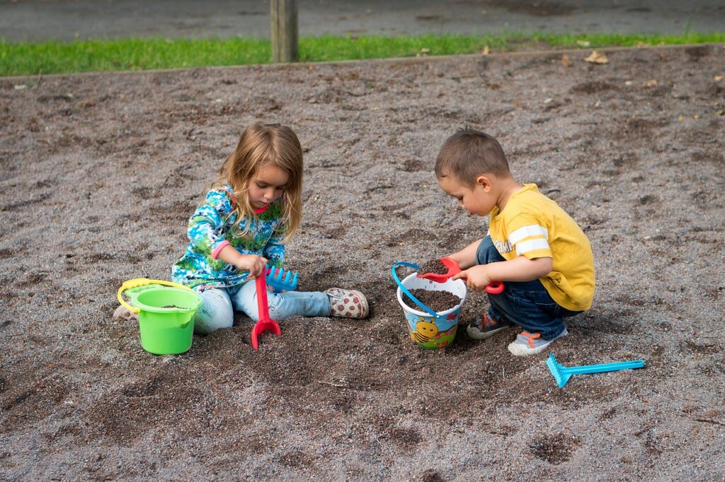 Children Sandbox Boy Girl Son  - qimono / Pixabay